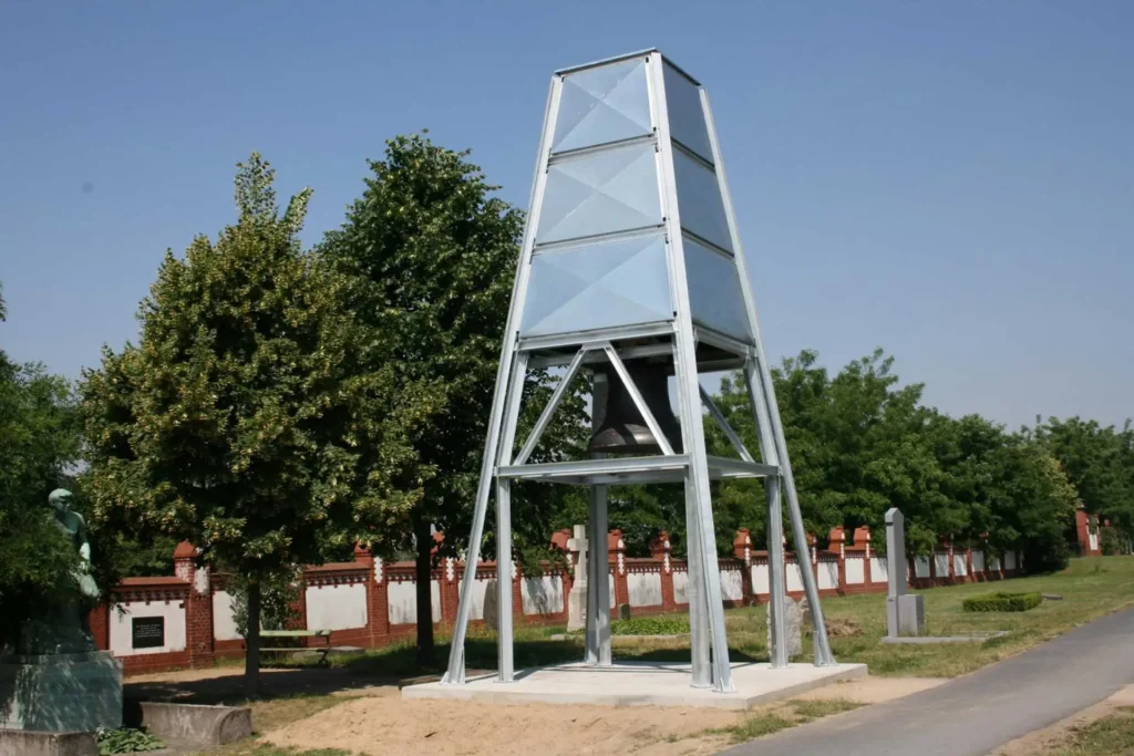 SIBAU Genthin GmbH & Co KG - Bauen auf Erfahrung - Referenzen - Stahlsonderbau - Glockenturm-Berlin